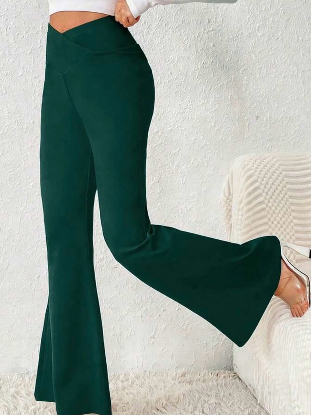 Offline By aerie Women Deep Green V-Waist Flare Pants Size Small